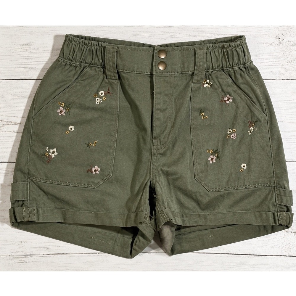 Arizona Jean Co Olive Green Floral Embroidered Utility Shorts Size 5 Cottagecore